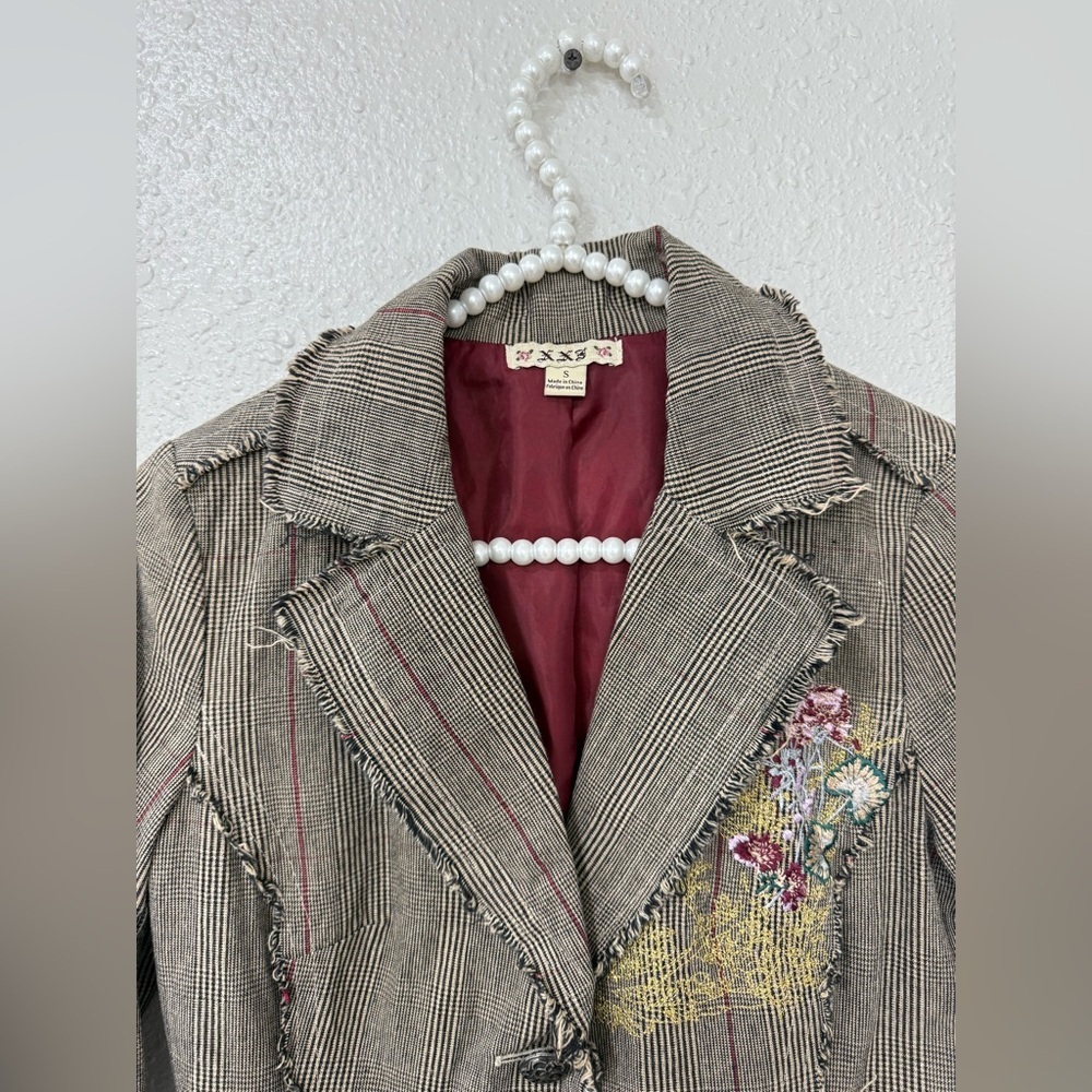 Tan Sport Womens Blazer Embroidered Floral Jacket Frayed Edge Size S Small - Picture 2 of 11